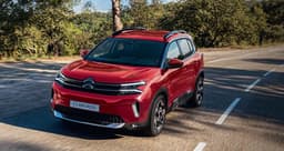 Peugeot 408X, 4008, 5008, Citroen C5 Aircross и C5 X подешевели в России — новые скидки достигают 400 тыс. рублей